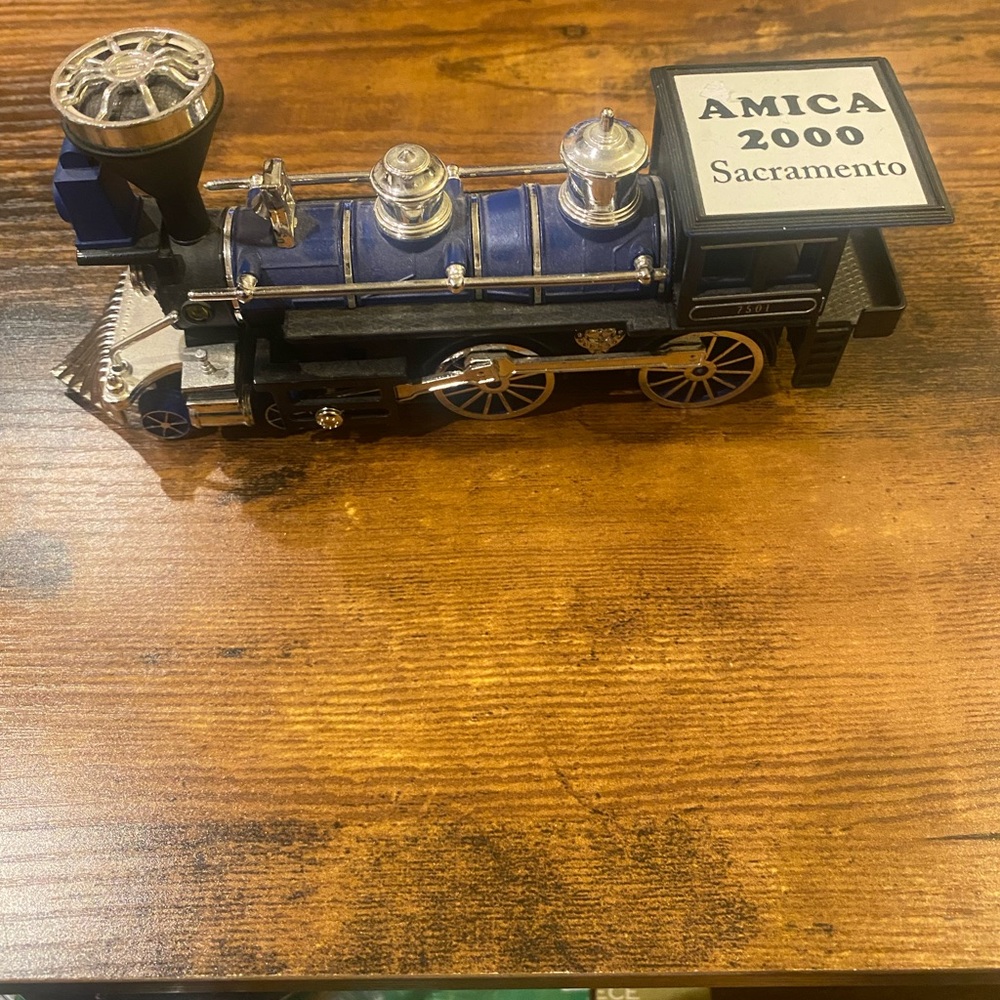 Toy train - Picture 3 of 8